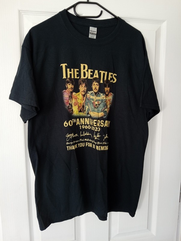 Beatles 60th Anniversary T.Shirt 1960-2020 Sergeant Peppers Black Size Large