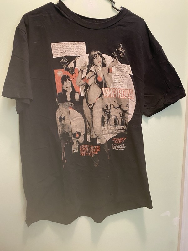 Vampirella Fright Rags Shirt XL Warren Harris Comic Dynamite Entertainment OOP