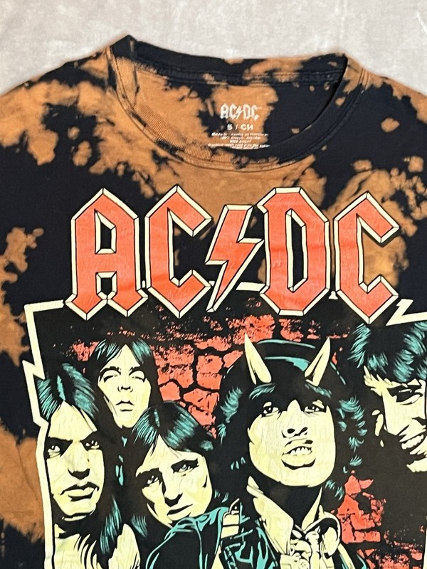 AC/DC Highway To Hell Heavy Metal Rock T-Shirt Black Bleach Wash Sz Small Youth gallery