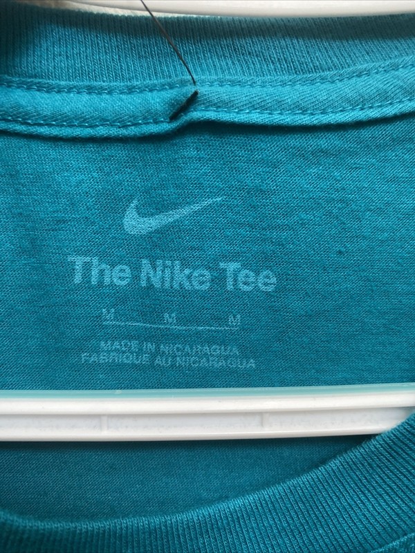 The Nike Tee Men's Medium Short Sleeve Crew Neck T-Shirt Teal Blue Logo NWT gallery