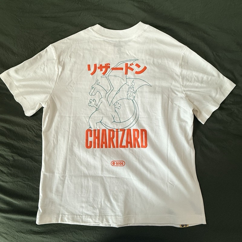 Pokémon X Target Exclusive Charizard T-Shirt – Cream – Size M – Fast Ship