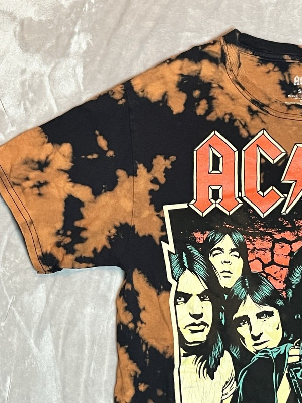 AC/DC Highway To Hell Heavy Metal Rock T-Shirt Black Bleach Wash Sz Small Youth gallery
