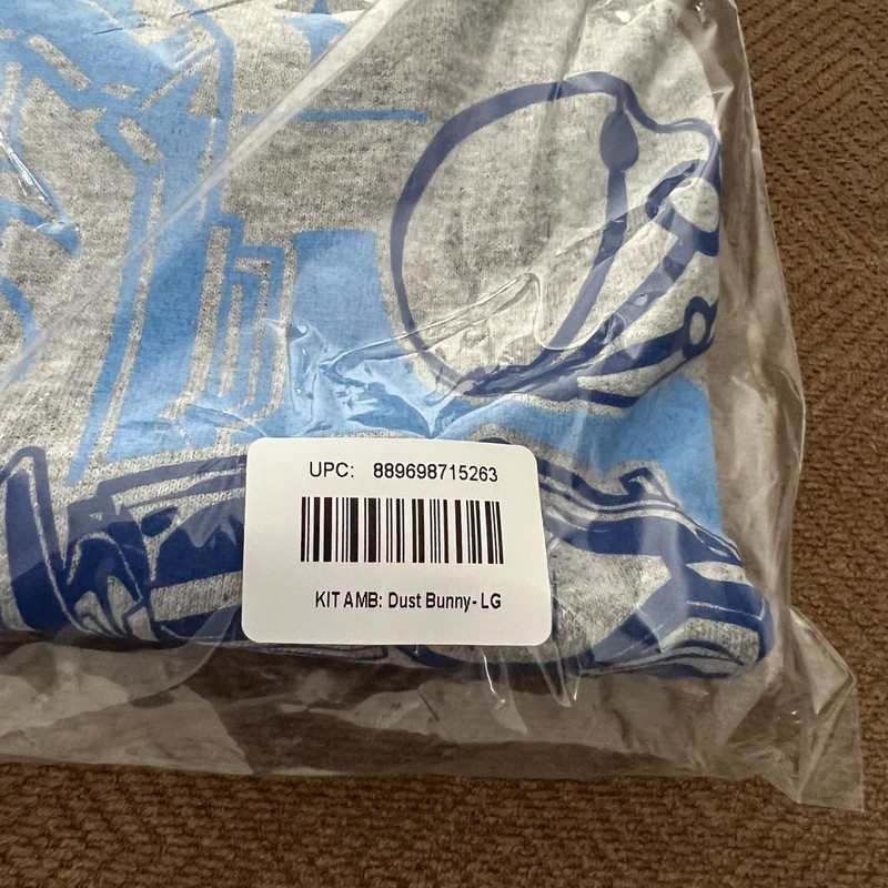 Antman Quantumania (Large Shirt Sticker and Pin) Marvel Collector Corps gallery