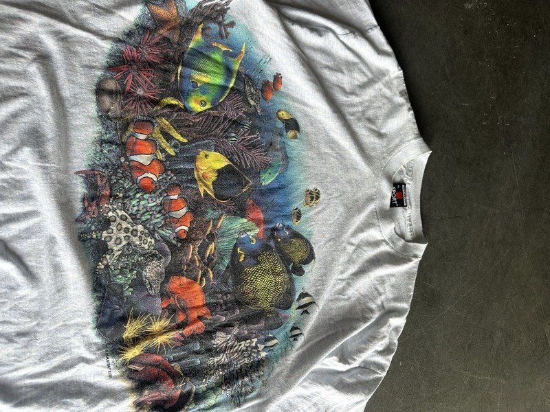 Vintage Tropical Fish Wrap Around Graphic Single Stitch White T-Shirt Size Xl gallery
