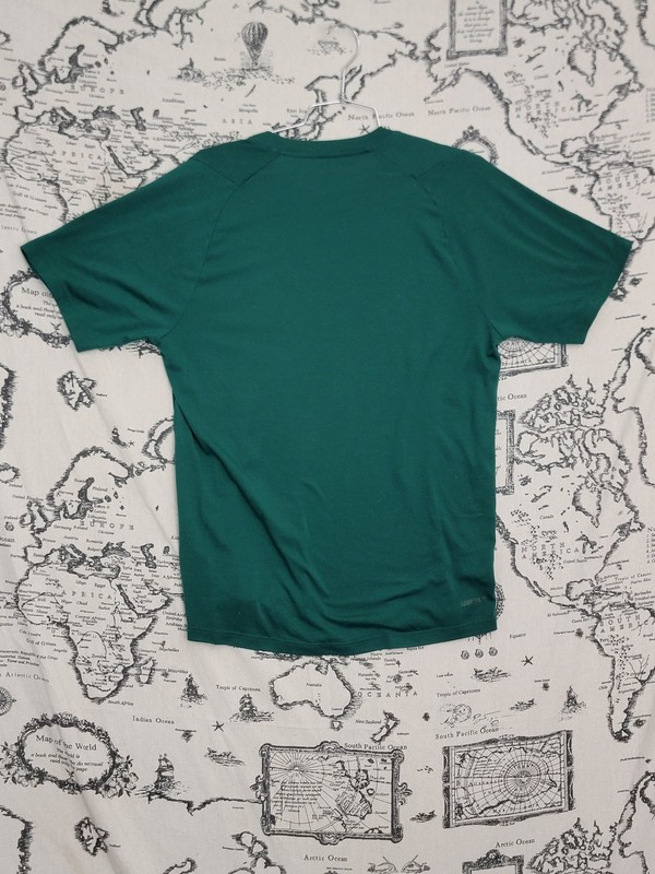 Adidas AEROREADY Men's T-Shirt Green Size S Short Sleeve Performance Fit gallery