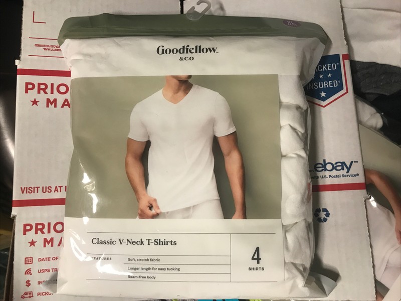 new MEN’S T-SHIRTS crew neck / tank / V-neck white or black sizes GOODFELLOW