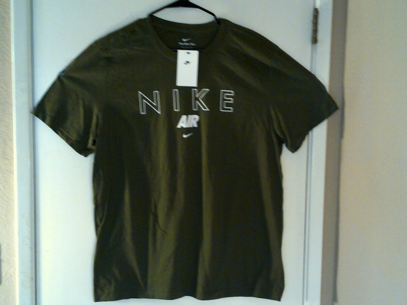 NEW NIKE SPORTWEAR “Nike AIR Logo Tee” MEN’S OLIVE WHITE T-SHIRT XL FN8580-326