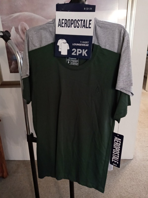 Aeropostale Men’s Size Small T-shirt In Gray & Hunter Green Short Sleeve 2-PK!