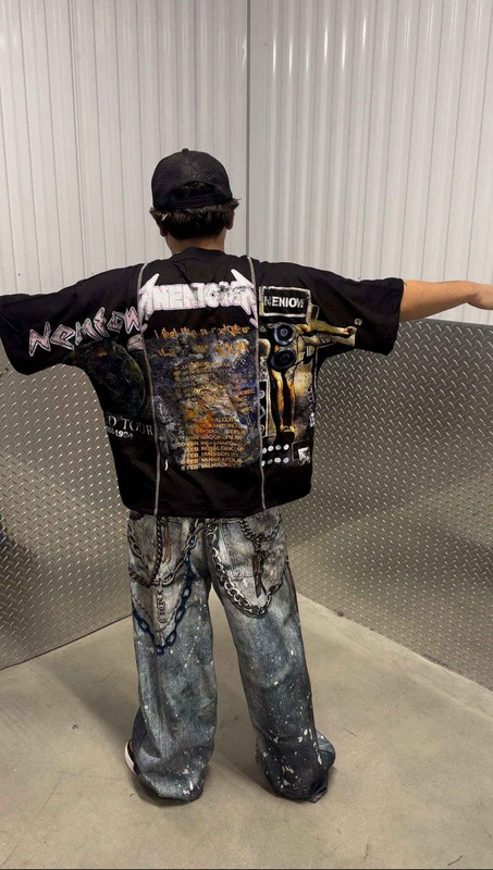 LIMITED Neniom World Tour Tee Shirt Streetwear Y2K Fashion gallery