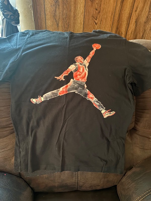 Jordan t shirt black jumpman hit on front