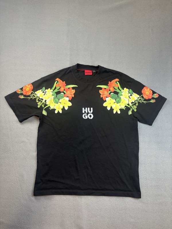 Hugo Boss Menswear Diblostee Graphic T-shirt Black Medium Floral Oversized
