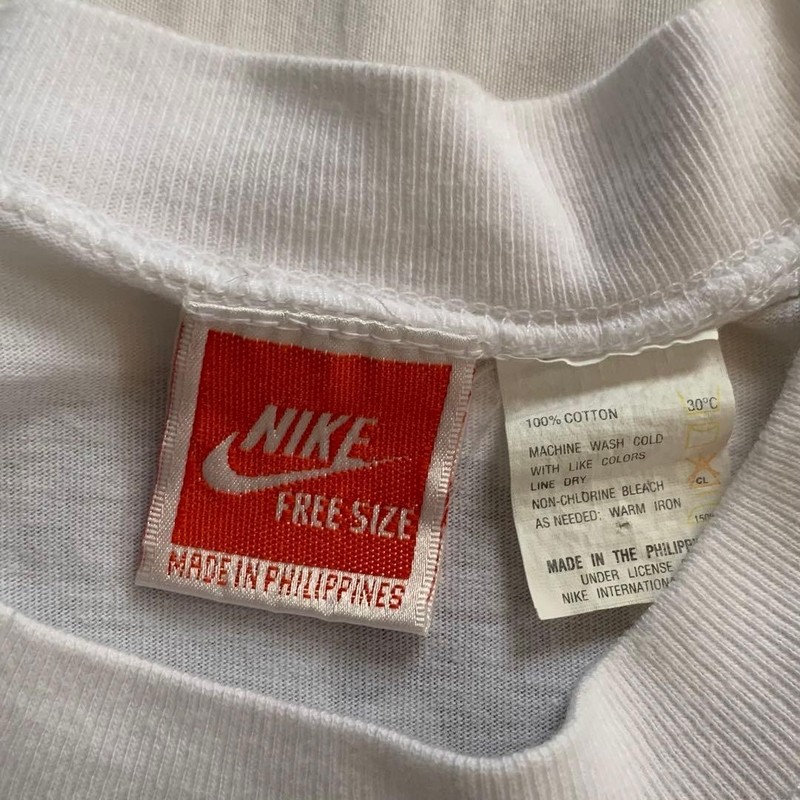 Nike Air Jordan T-Shirt Vintage Black Silver Tag 90s Michael Jordan M/L Rare Use gallery