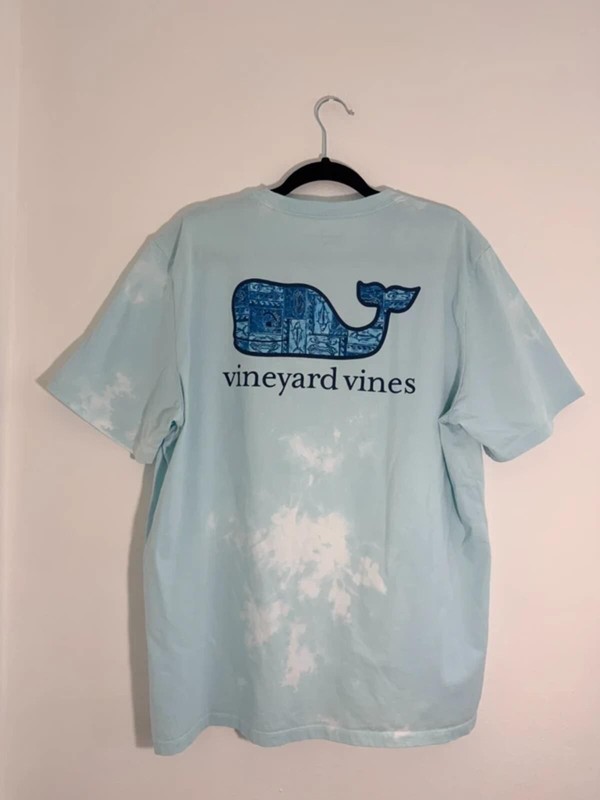 Vineyard Vines Blue Tie Dye Whale Logo Pocket T-Shirt Coastal Preppy Casual Tee gallery