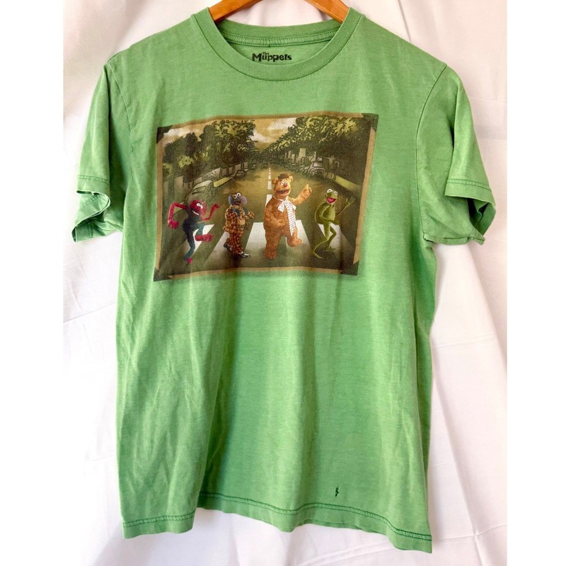 The Muppets Abbey Road Parody Graphic T-Shirt Mens Medium Green Disney RN117508