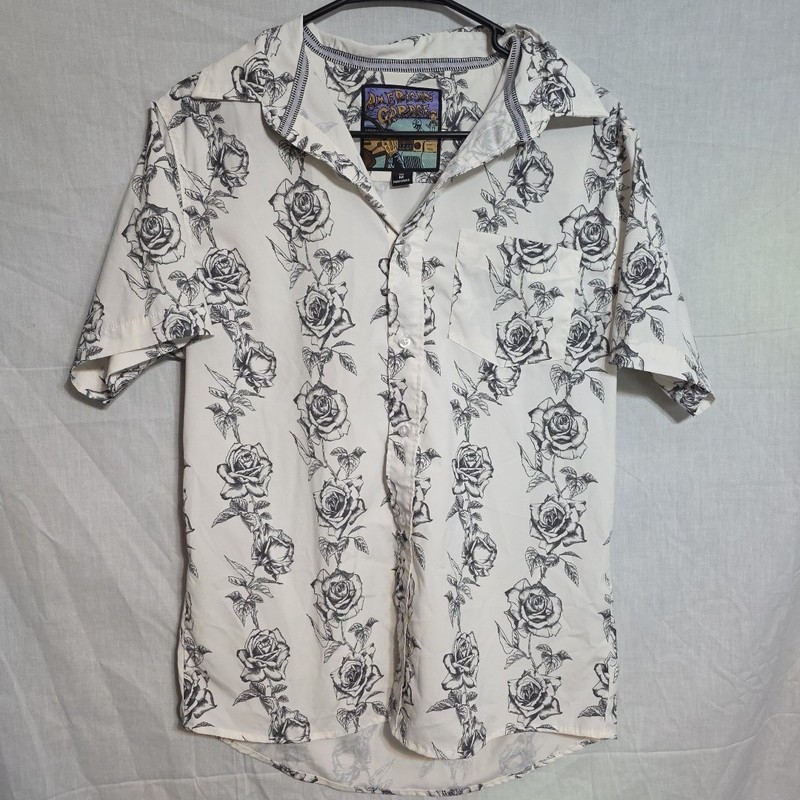 American Garage Medium Button Up Shirt Men’s Rose Print