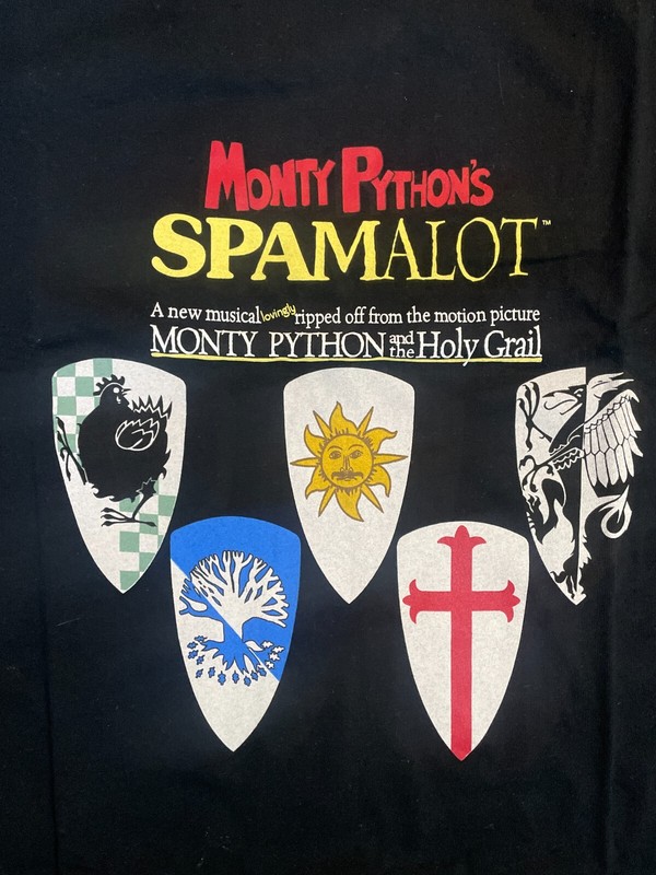 Gildan Activewear Ultra Cotton Heavyweight Monty Python’s Spamalot XL F5