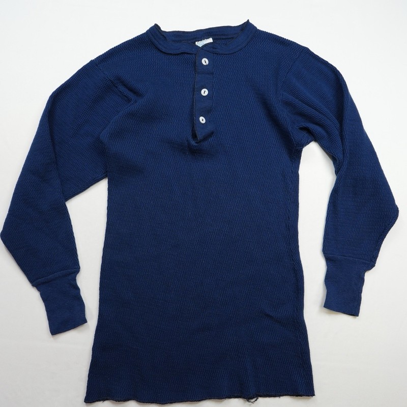 Vintage 70s Sears Sz XL 13.5×26 USA Made Thermal Long Sleeve Navy Waffle Knit
