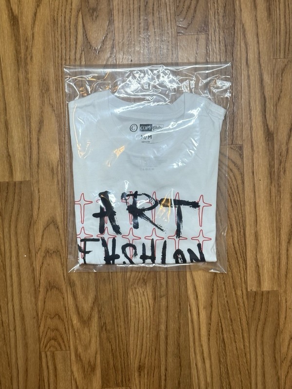 Copy Writes Art Fashion Music White T-Shirt Size Medium gallery