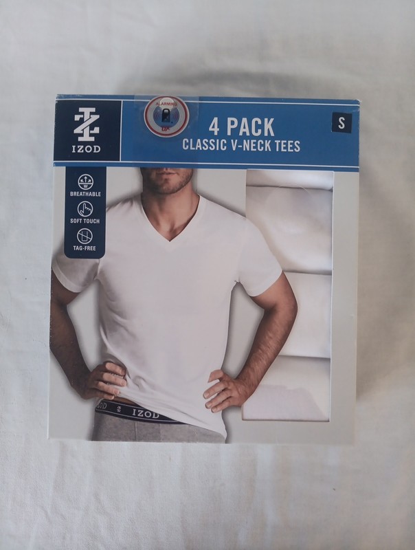 IZod 4 Pack Classic V-Neck T-Shirts Size Small 34-36 Tag Free New