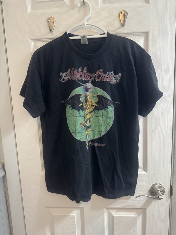 Motley Crue Dr. Feelgood Band Tee Licensed Rock n Roll Doctor Nikki Sixx Black L