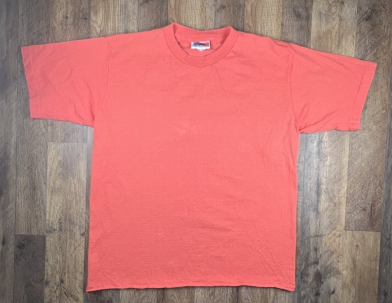 Vintage 90s T-shirt Blank American Spirit Made in USA Boxy L Rolled Hem Peach .