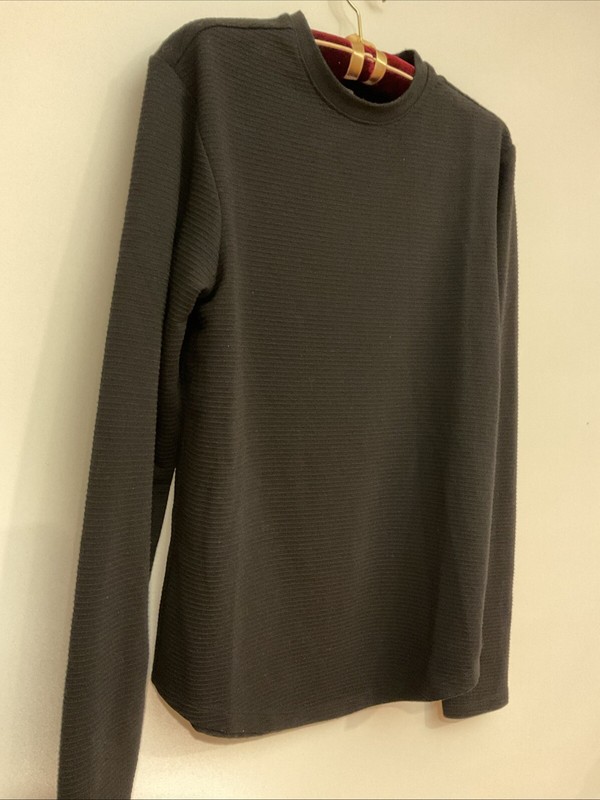 GUESS X-small Crew Neck Long Sleeve Shirt, FREE SHIPPING IN THE US48 CONTINENTAL gallery