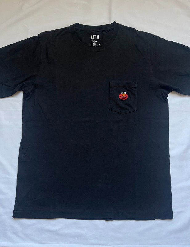 Men Uniqlo x Kaws Sesame Street Elmo Pocket Tee T-shirt Short Sleeve Top Large L gallery