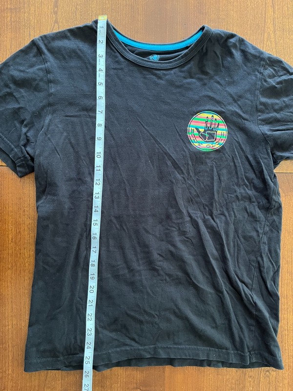 Body Glove T-Shirt, Mens Small, Vintage Surfer Beach, Measurements gallery