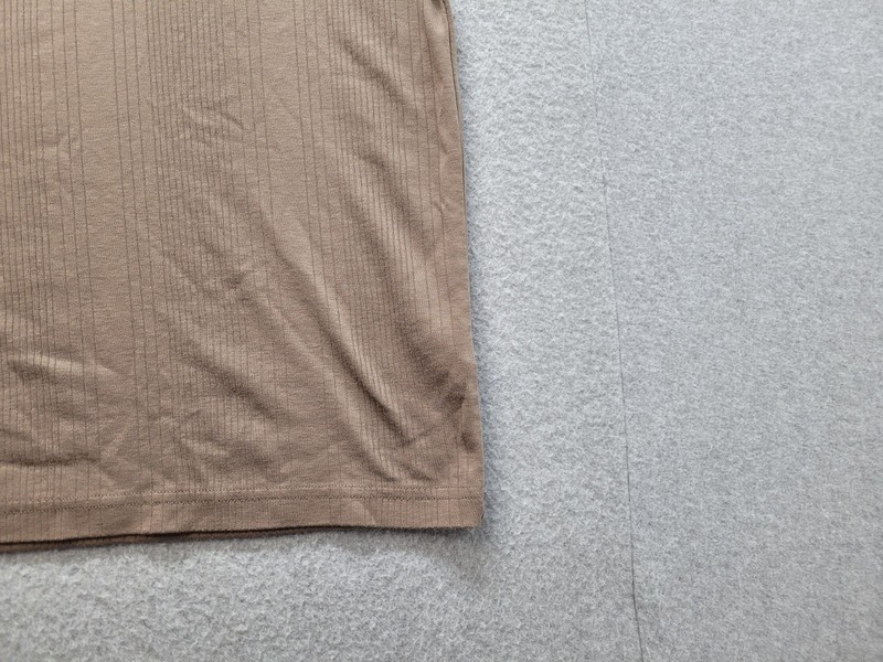 Clairborne Men Shirt XL Brown Crew Neck Short Sleeve Flat Front Casual Tee gallery