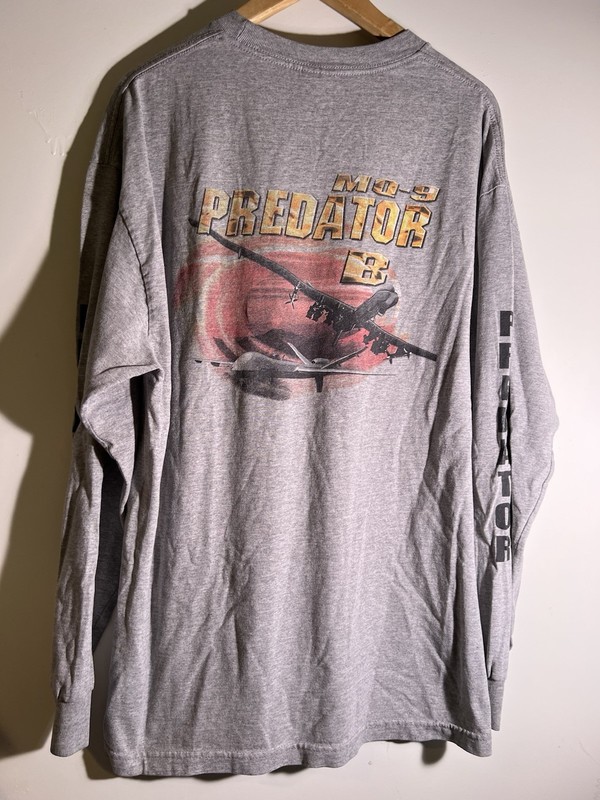 90’s 2000’s Y2K VTG Vintage Predator B Military Airplane Retro Streetwear T Tee