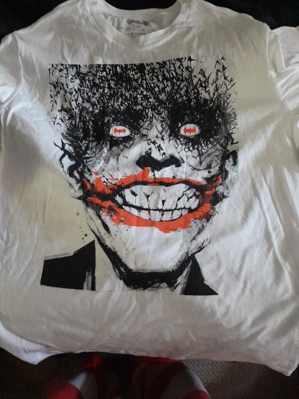New Mad Engine Batman The Joker Tshirt Size S(34-36) gallery
