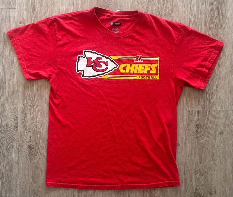 Kansas City Chiefs NFL Team Apparel T-Shirt Size Large
