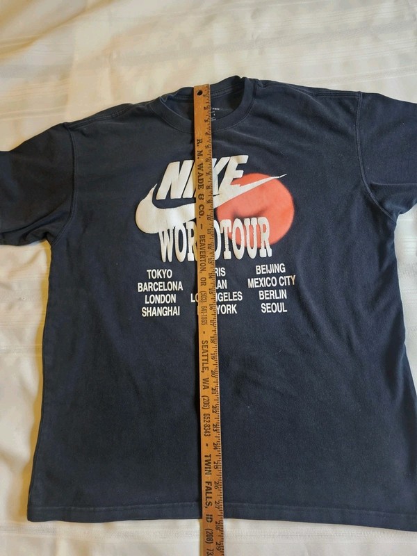 Nike World Tour Move Your Body Move Your Sole Adult Large Beaverton Oregon gallery