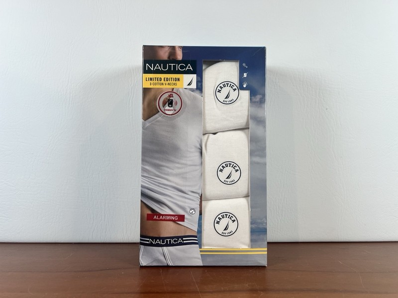 Nautica NWT Men’s V- Neck T-Shirts 3-Pack White 100% Cotton Size S (34-36)