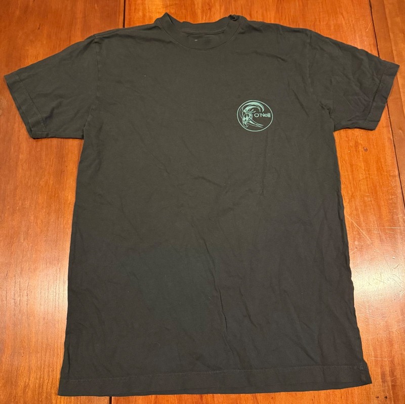 ONeill Men’s M Modern Fit Washed Black/Light Blue Graphic Surfer Tee