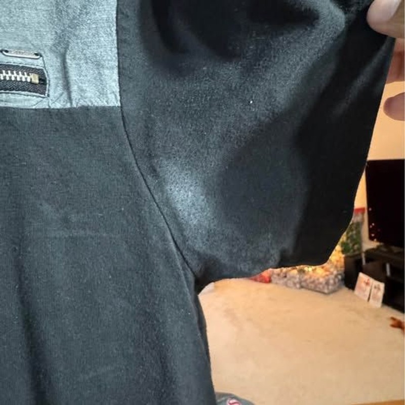 GUESS Men's Gray and Black Shirt Size Large gallery
