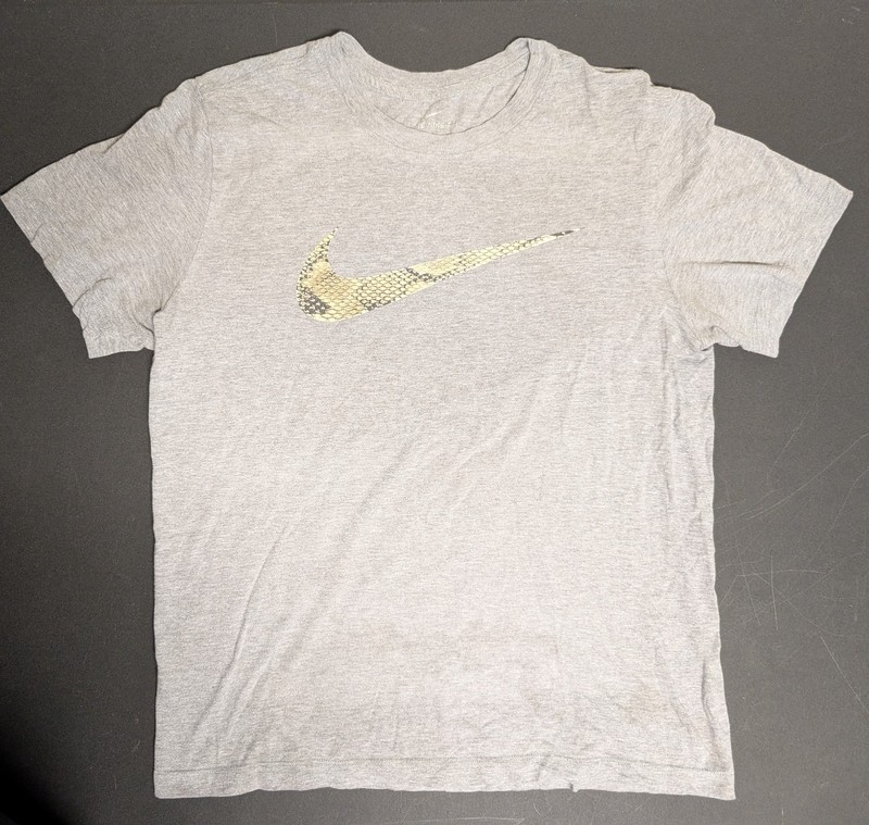 NIKE Tee Snake Skin Swoosh Logo Gray Shirt Size: Medium – Snakeskin Print