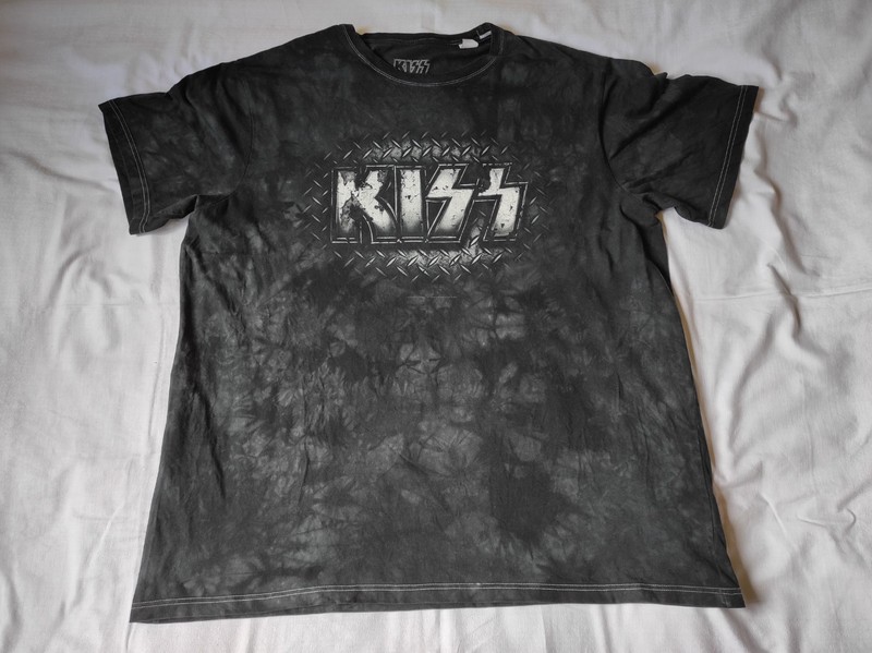 T-shirt Kiss Size 2XLT 100% Cotton