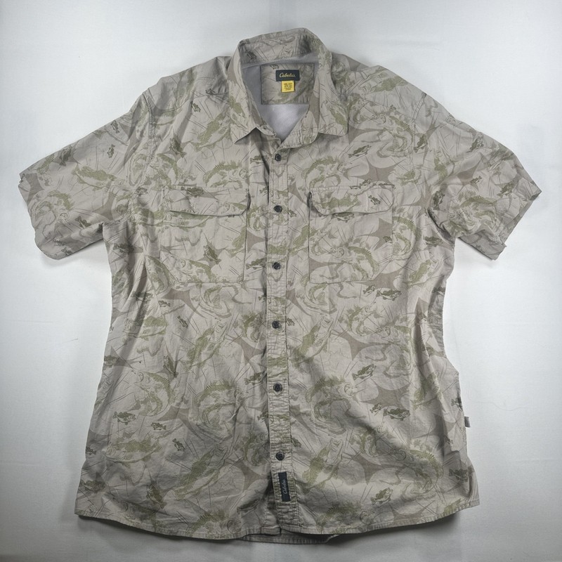 Cabelas Button Up Shirt Mens 2XL Tan Fishing Vented 2 Pockets Fish Graphic
