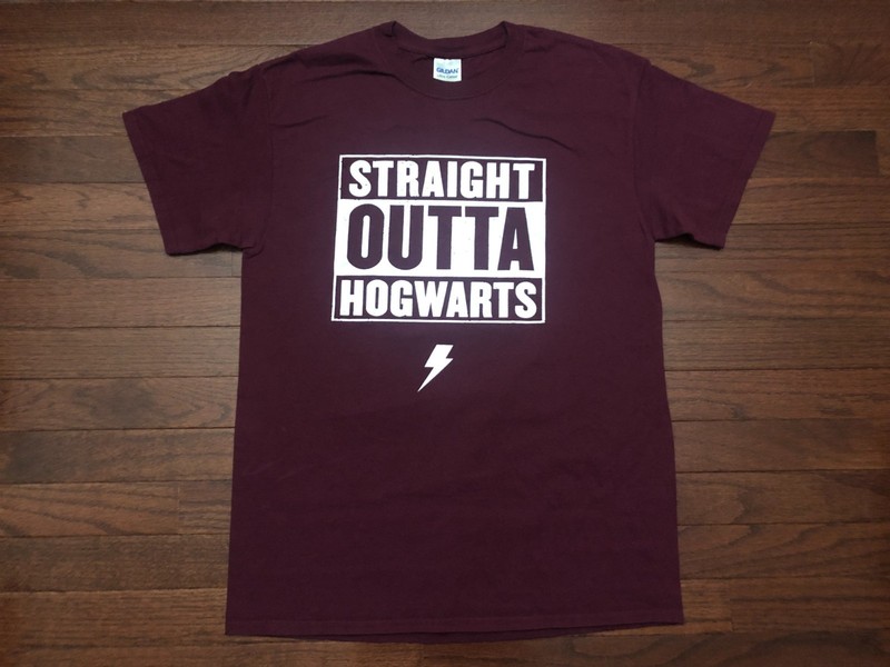 STRAIGHT OUTTA HOGWARTS T SHIRT MENS MEDIUM BURGUNDY WHITE