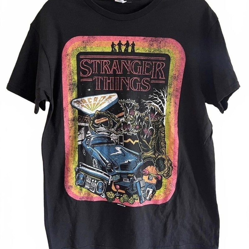 Vintage Stranger Things Black Graphic Tee Arcade Theme Short Sleeves Medium