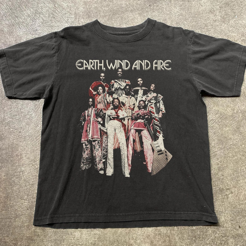 RARE! Earth, Wind And Fire Graphic T-Shirt Retro Unisex Black T-shirt Size S-5XL