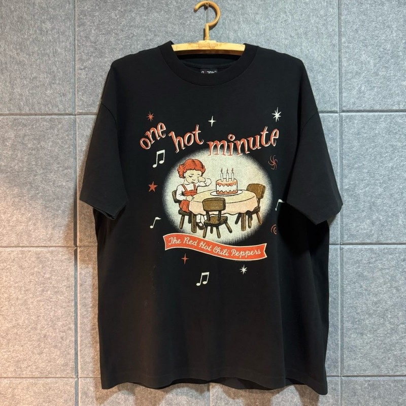 Red hot chili pepper One Hot Minute Vintage shirt 1996