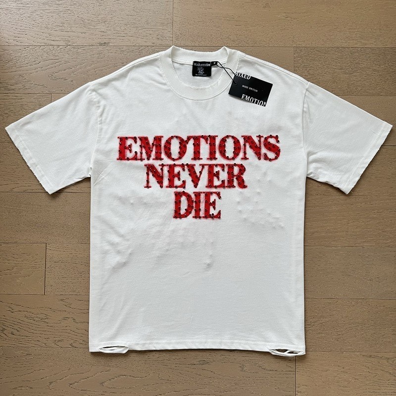 Mixed Emotion Retro Beaded Letter Design Loose Casual T-Shirt gallery