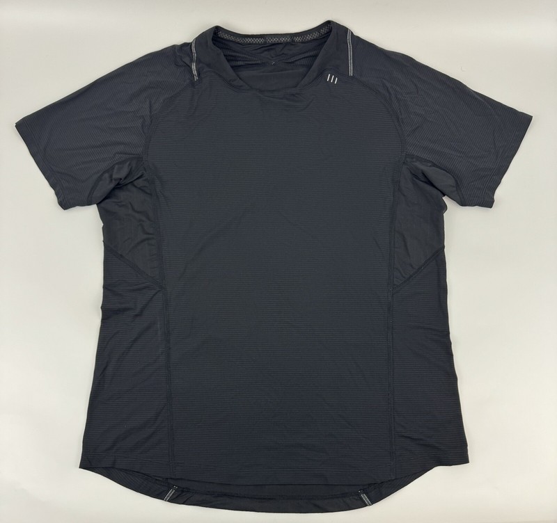 Lululemon Short Sleeve Square Neck T-Shirt Sz L? 41” Chest Black Men