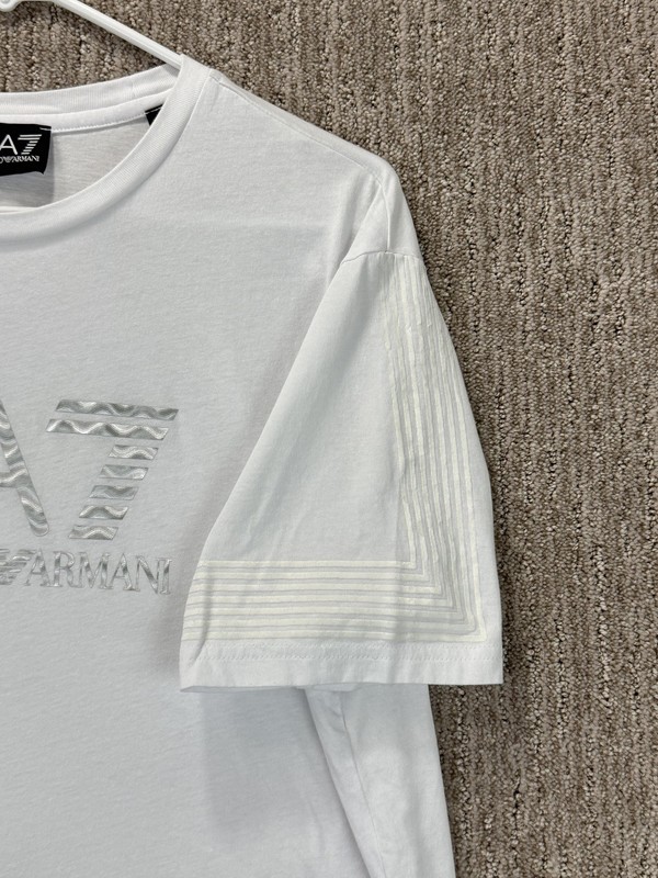 EA7 Emporio Armani Shirt Mens Large White Embossed Logo Graphic Tee Designer gallery