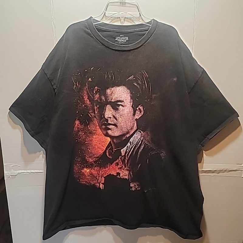 Stranger Things Steve Harrington Goat Crew Vintage Style T-Shirt Sz. 2XL