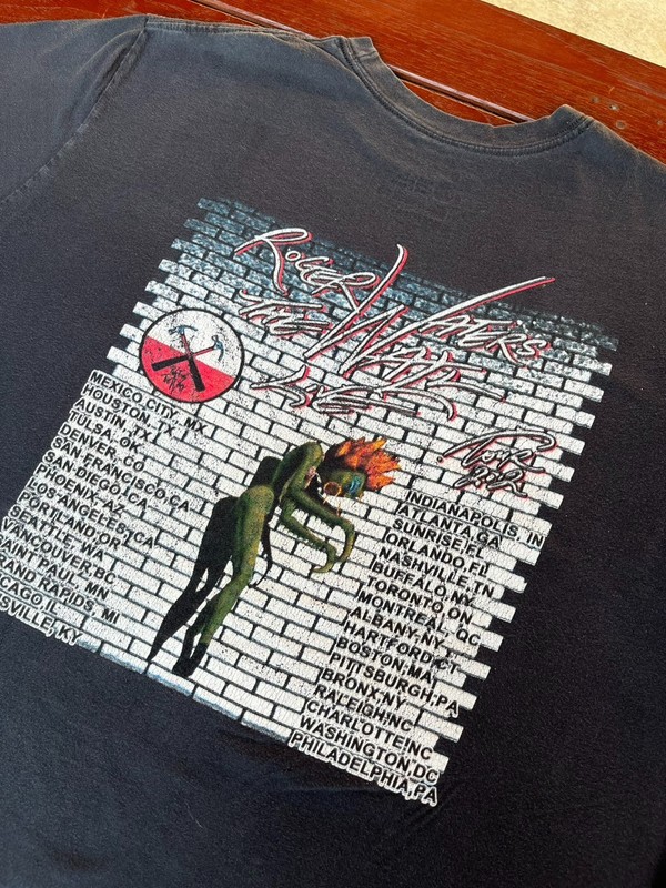 Roger Waters The Wall 2012 Tour T-Shirt 2XL Faded Black Boxy Fit Nike Pink Floyd