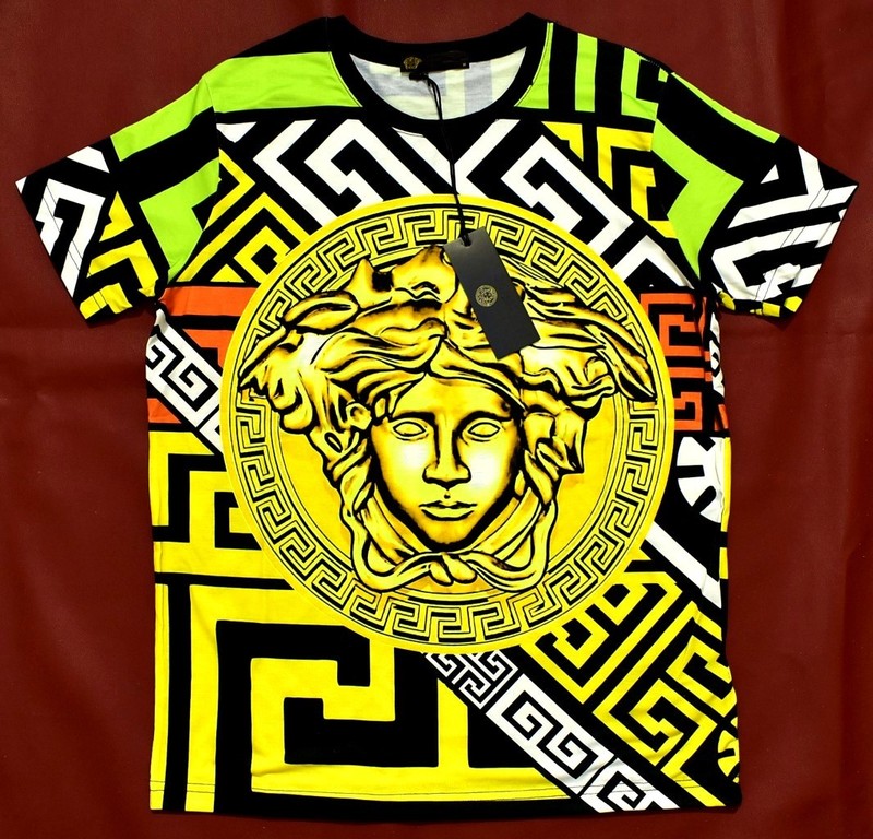 Versace Men’s Slim Fit Crew Neck Short Sleeve T-Shirt Size 2XL Chest 22.4″