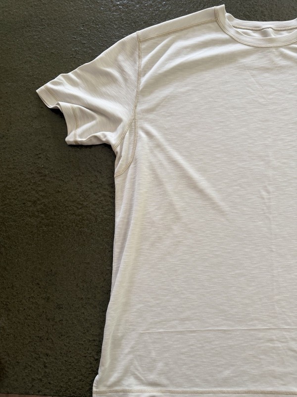 Tommy Bahama Men's Off White/Beige Crew Neck Short Sleeve Logo Tee Cotton Knit L gallery